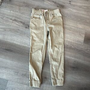 3/27$ Levi’s kids tan/beige joggers size 10